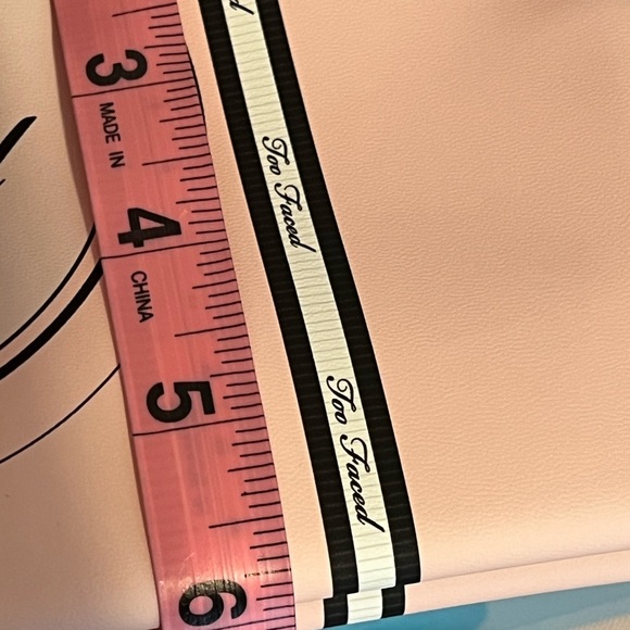 TOO FACED • BRAND NEW MAKEUP BAG - Picture 6 of 7